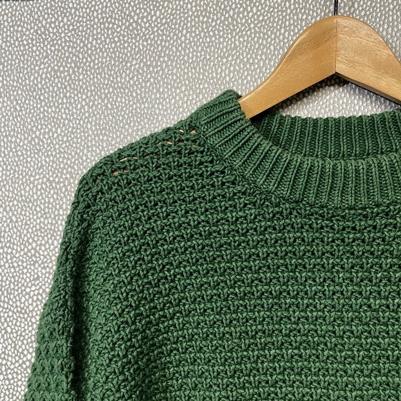L Universal Thread Cable Knit Crewneck Sweater - Picture 2 of 7